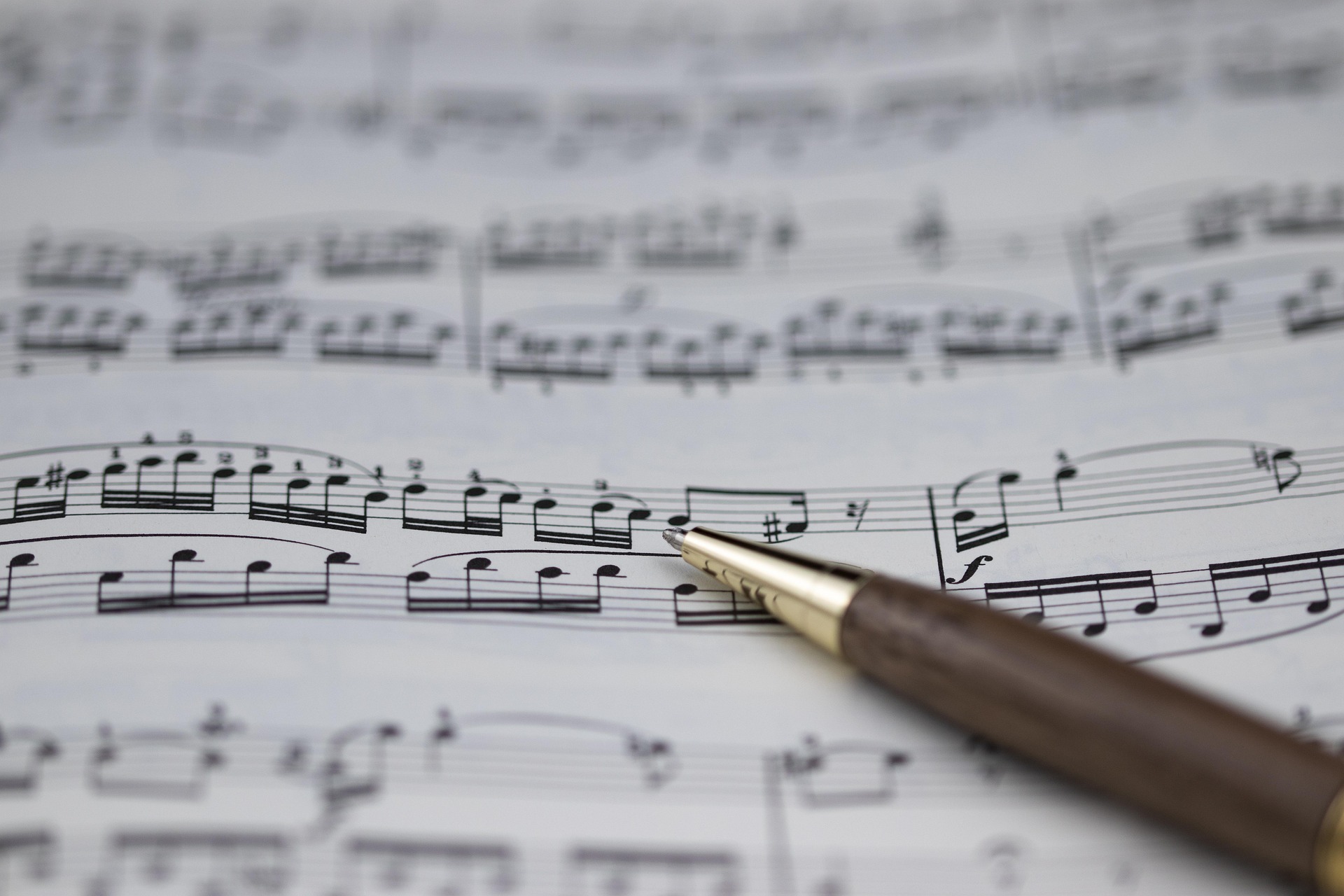 Sheet music 
HeungSoonによるPixabayからの画像